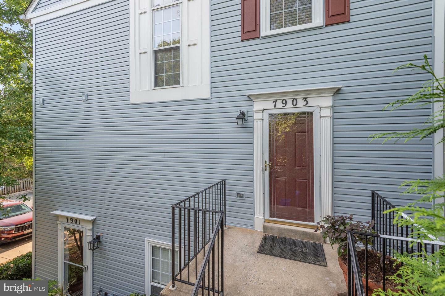 Property Photo: 7903 Foxcrest Court 7903 MD 20854