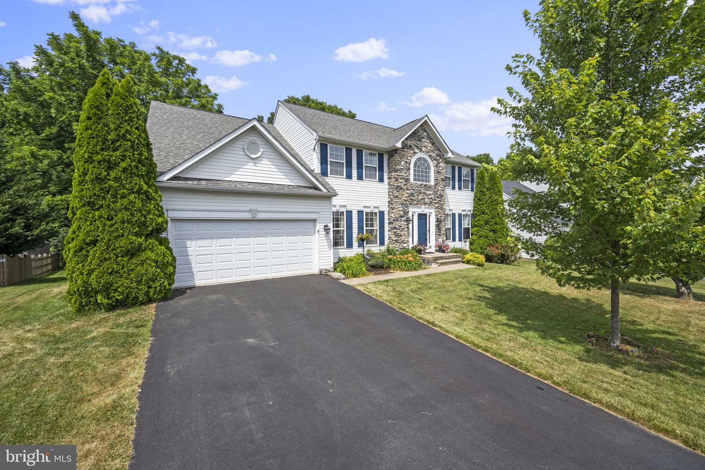 Property Photo:  285 Spyglass Hill Drive  WV 25414 