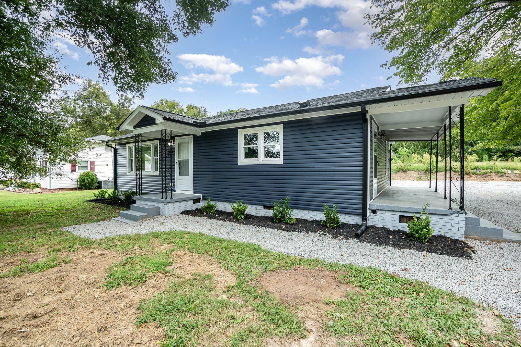 Property Photo:  2635 Main Street S  NC 28081 