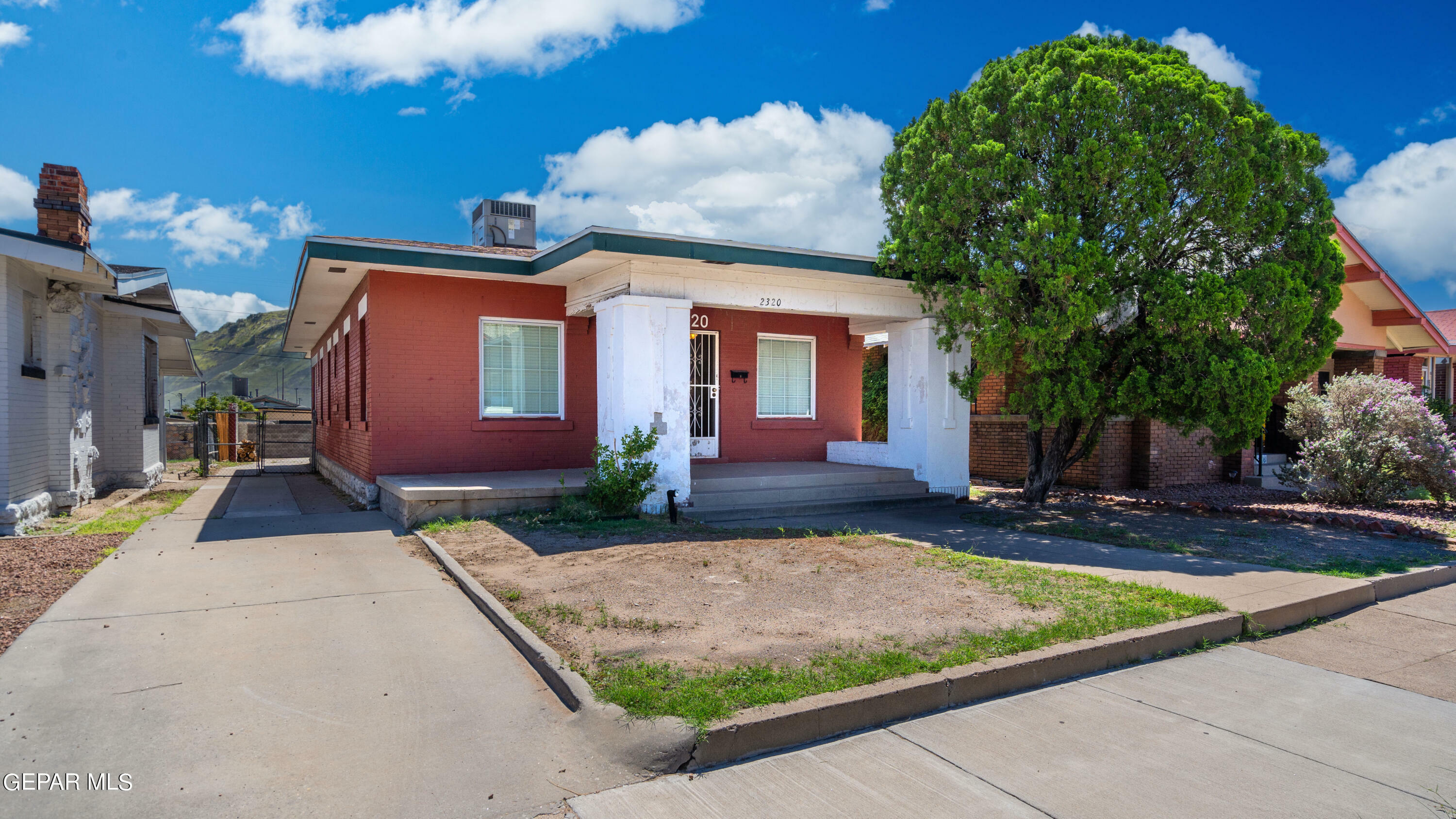 Property Photo:  2320 Montana Avenue  TX 79903 