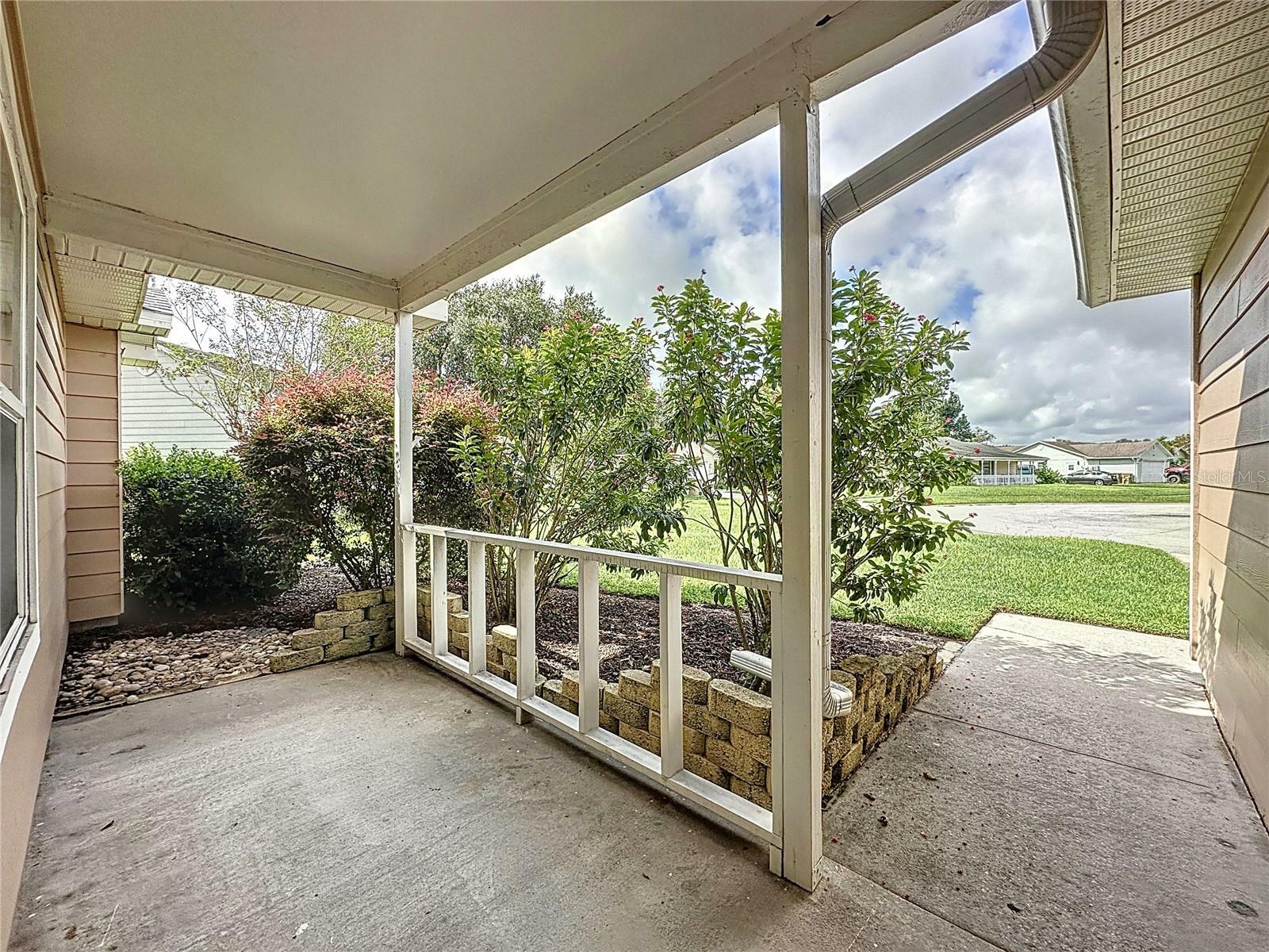 Property Photo:  1845 Orange View Ct  FL 34746 