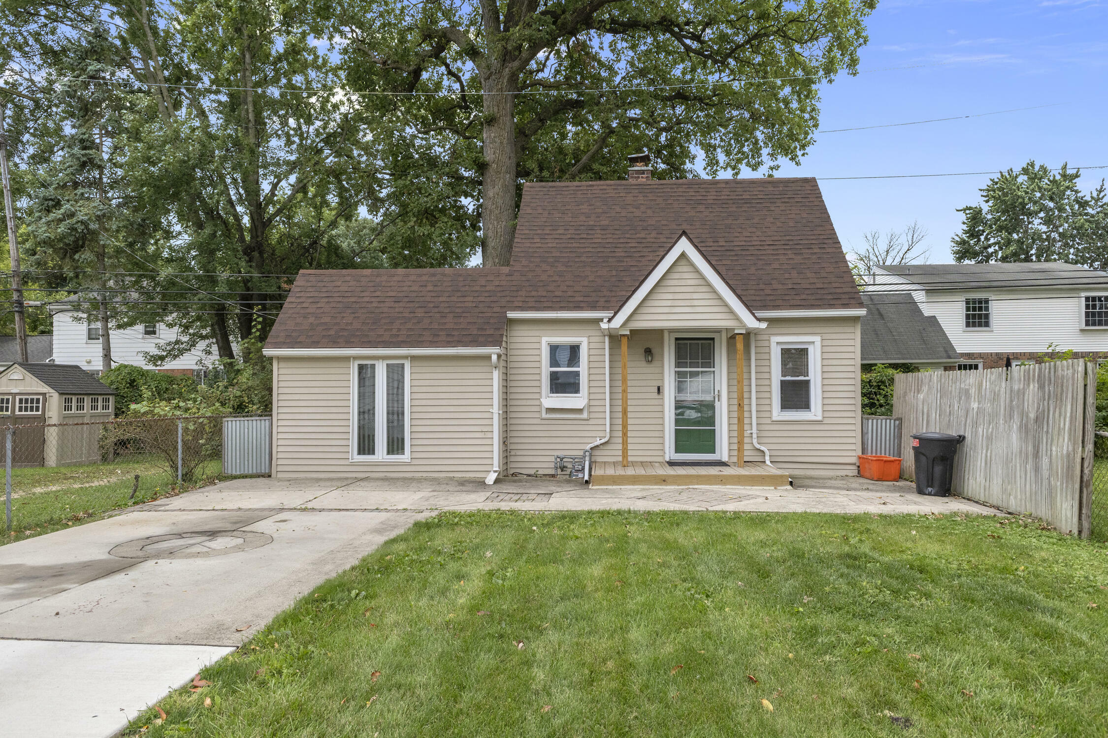 Property Photo:  20380 Hollywood Street  MI 48225 