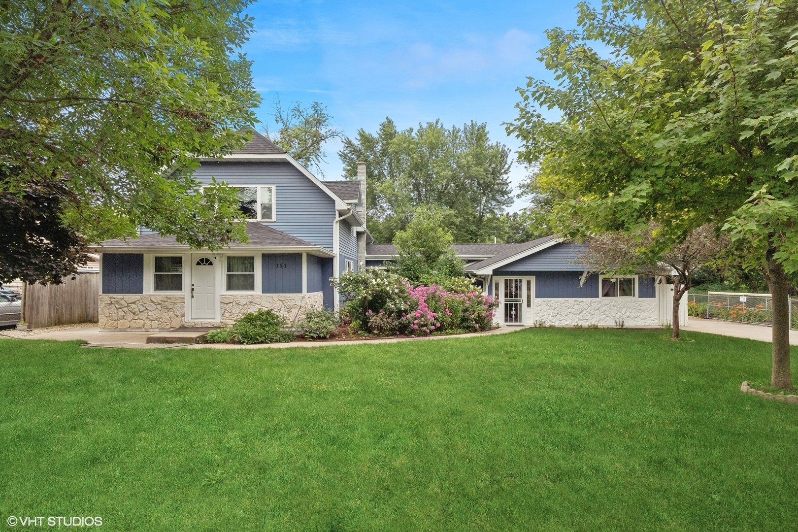 Property Photo:  151 E Shorewood Drive  IL 60073 