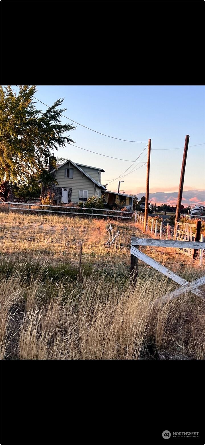 4391 Manastash Road  Ellensburg WA 98296 photo