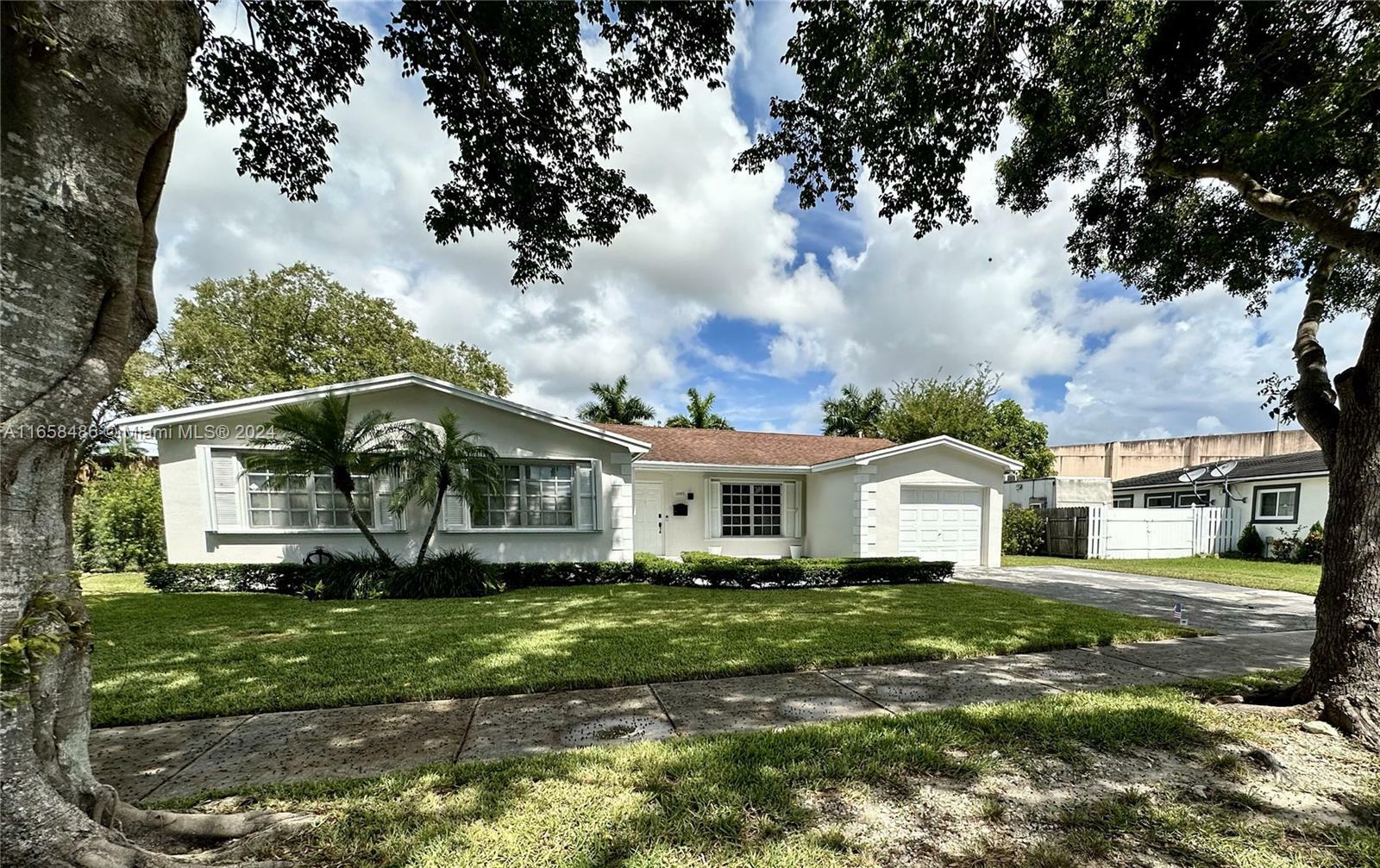 10970 SW 107th Ave  Miami FL 33176 photo