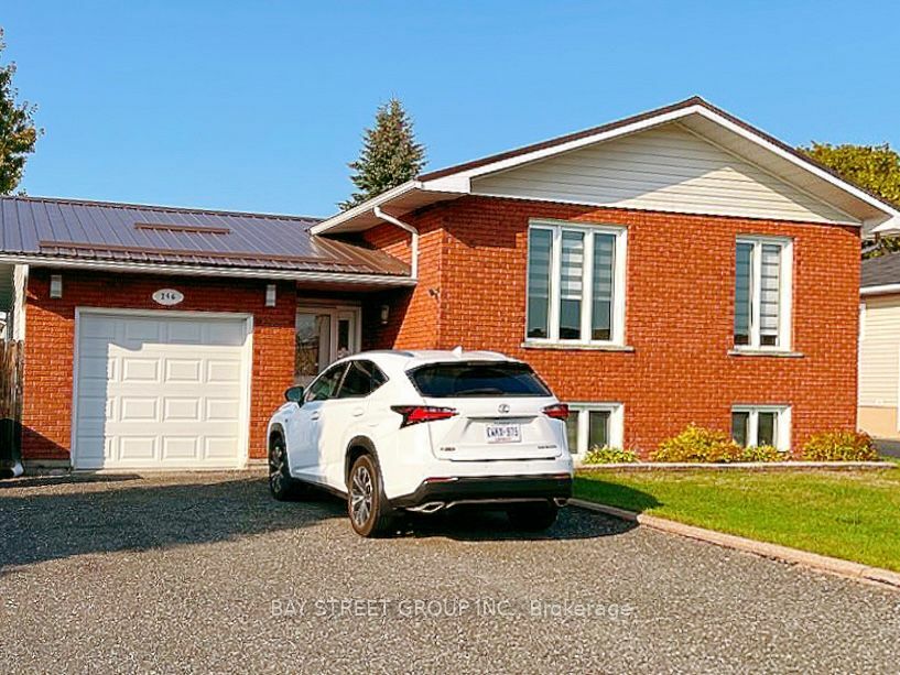 Property Photo:  246 Laurentian Cres  ON P4R 1J9 