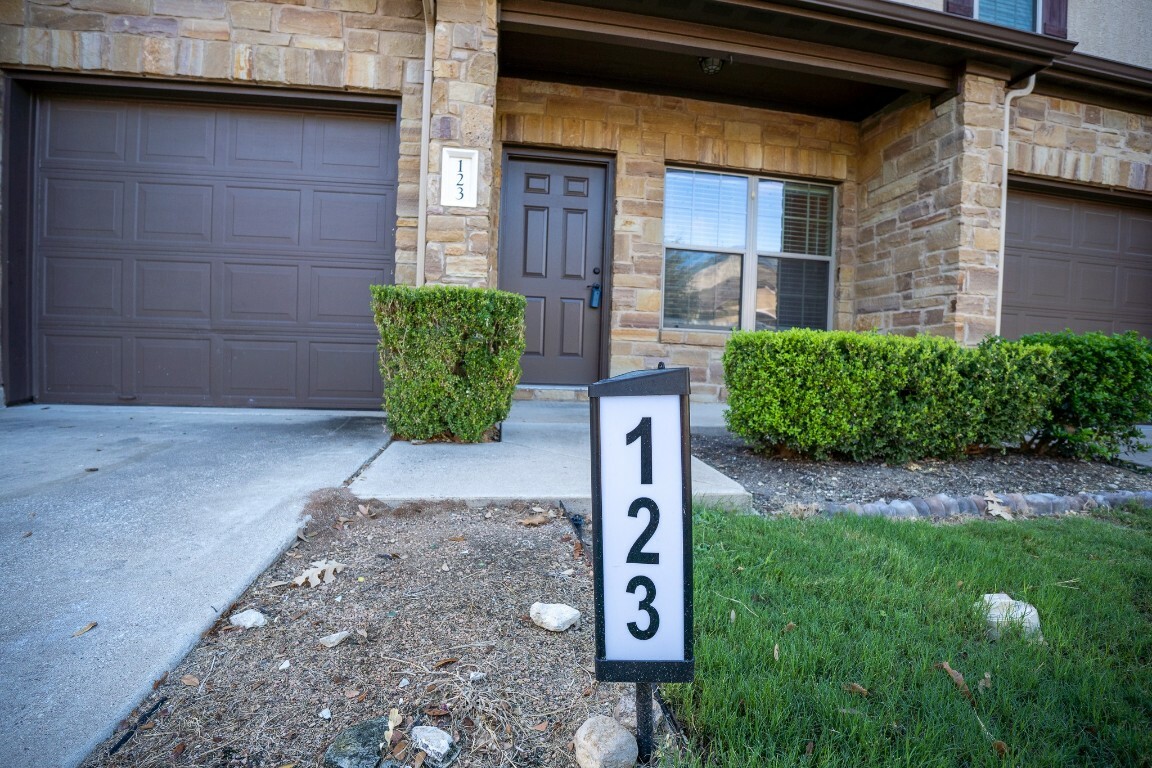 Property Photo:  1900 Little Elm Trail 123  TX 78613 