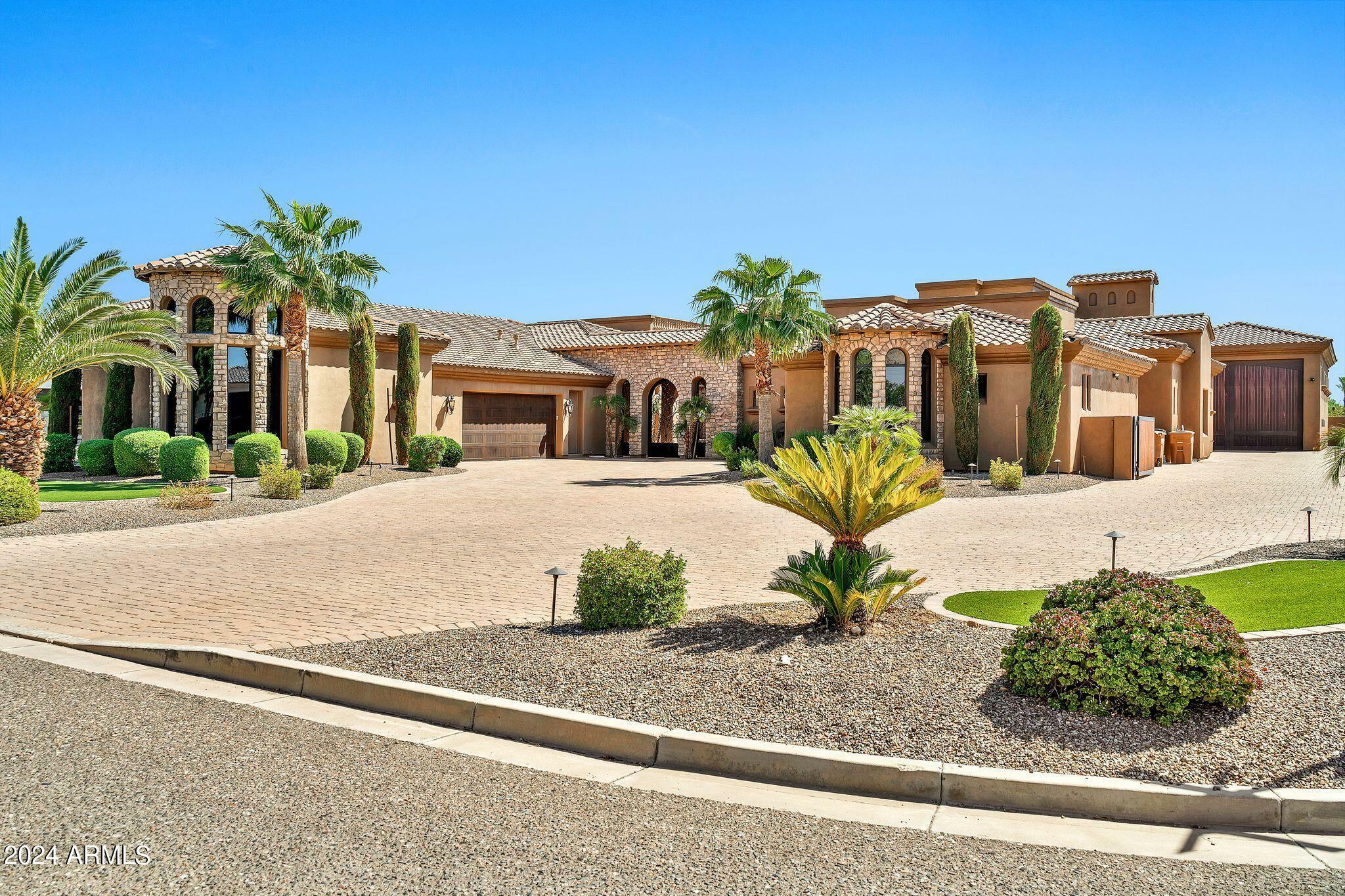 Property Photo: 9853 W Jj Ranch Road AZ 85383