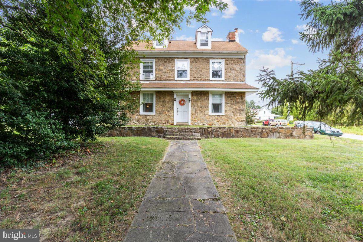 Property Photo:  143 N Middletown Road  PA 19063 