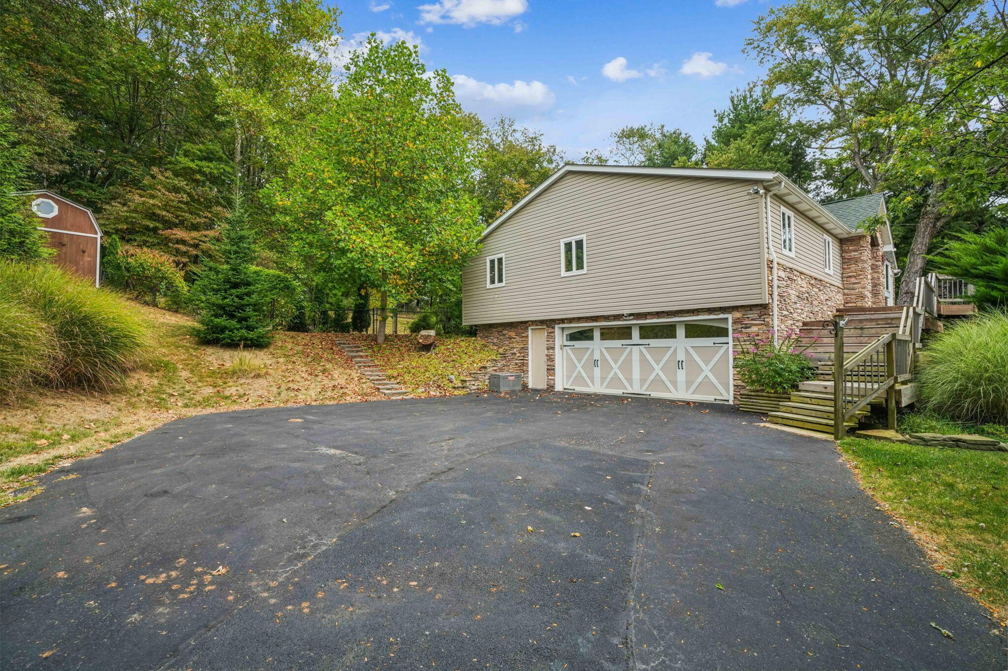 Property Photo:  2047 Cambria Mill Road  OH 43023 