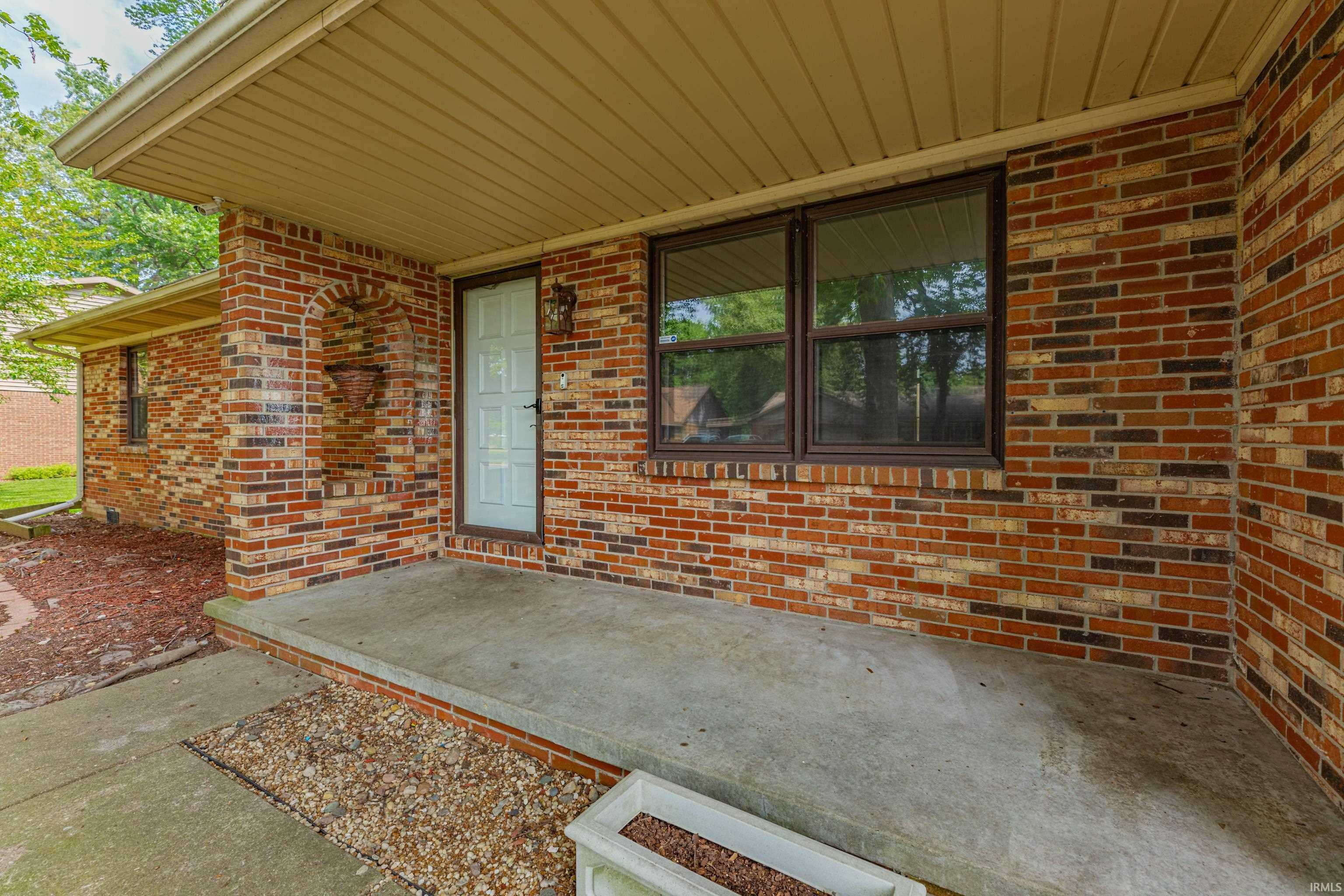 Property Photo:  7525 Ridgeway Avenue  IN 47715 