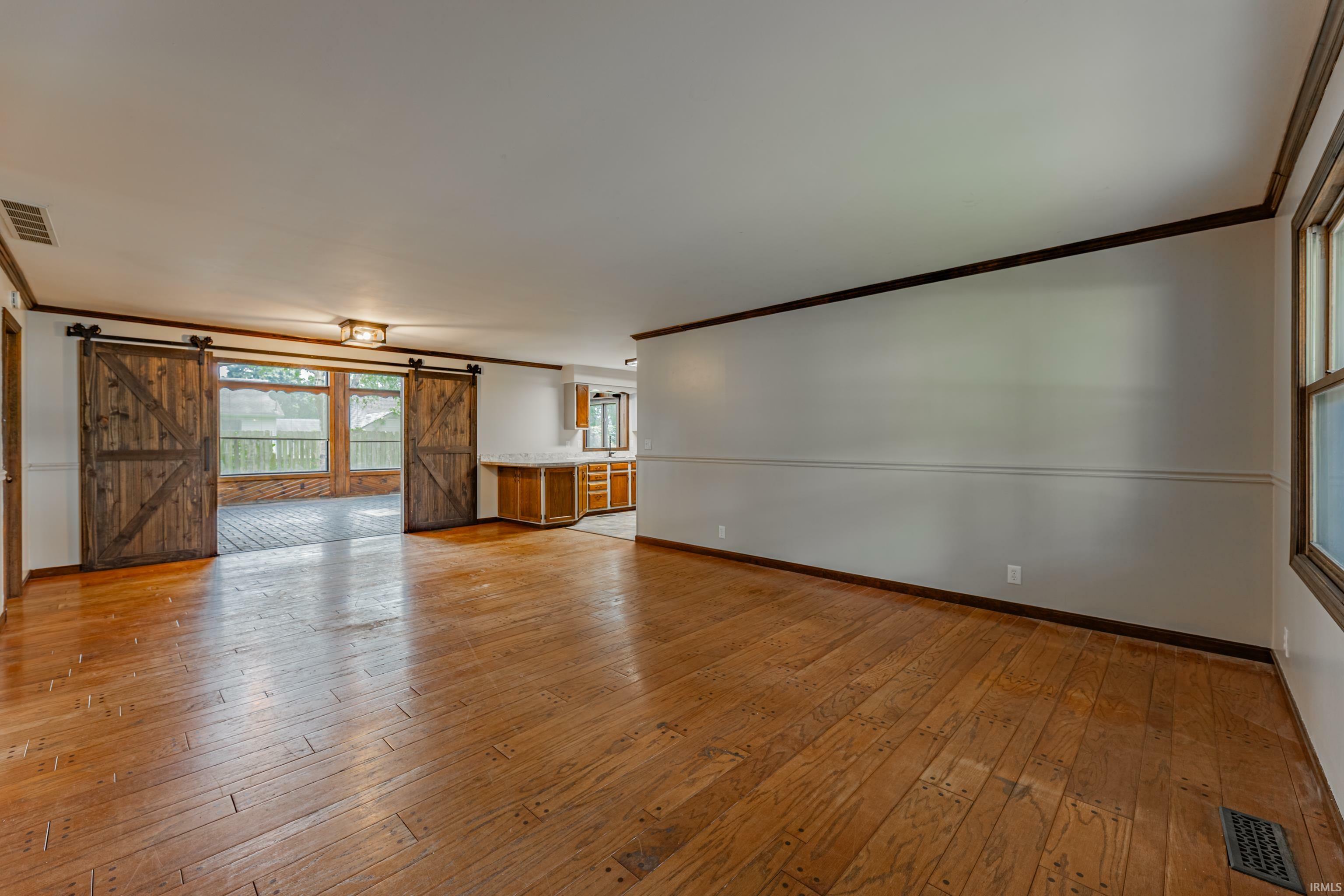 Property Photo:  7525 Ridgeway Avenue  IN 47715 