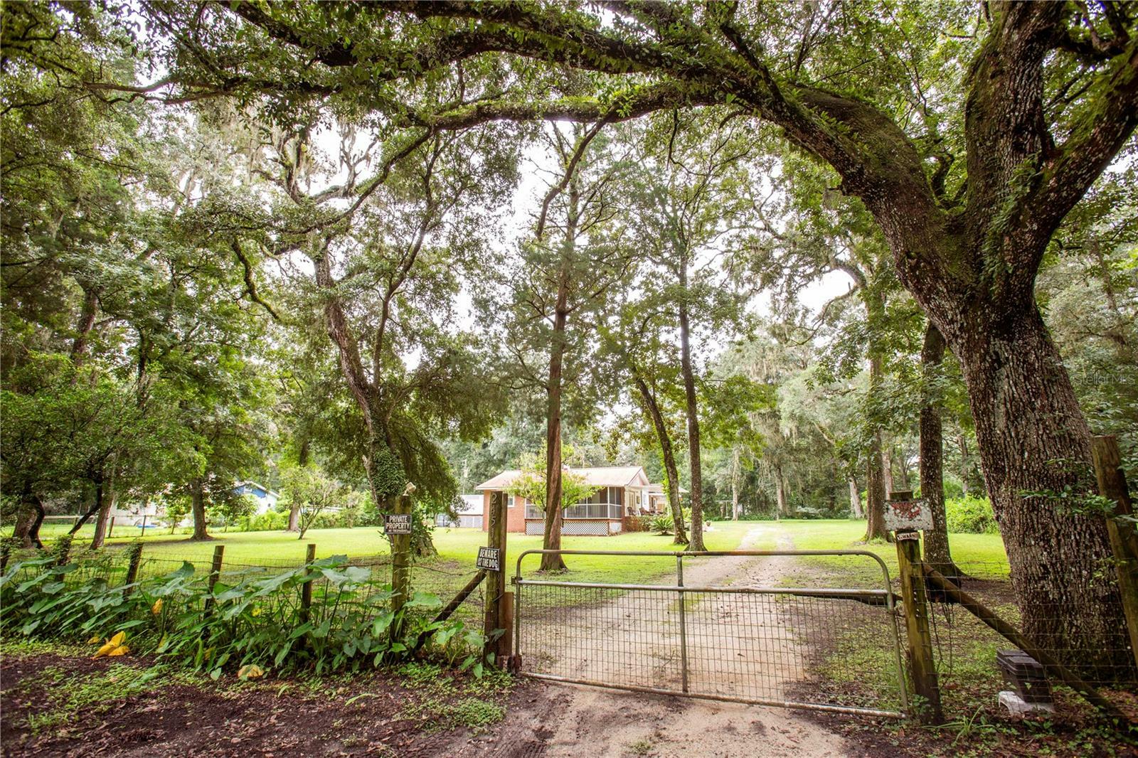 Property Photo:  24514 Audubon Drive  FL 34601 