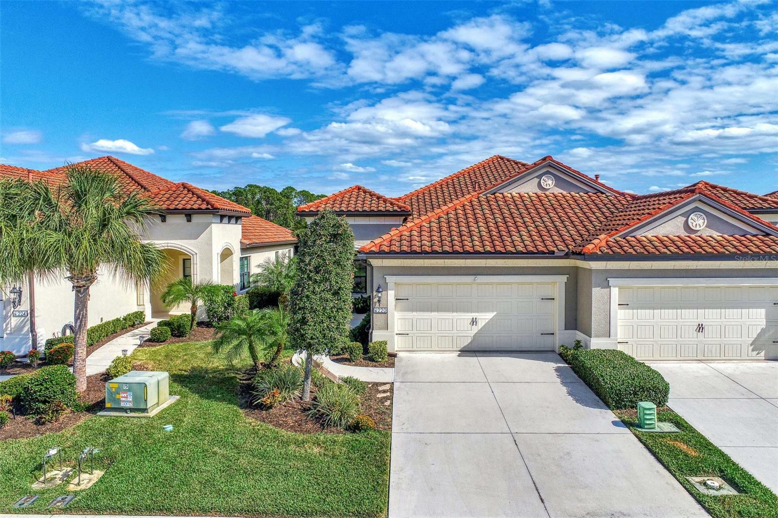 Property Photo:  220 Alento Court  FL 34275 