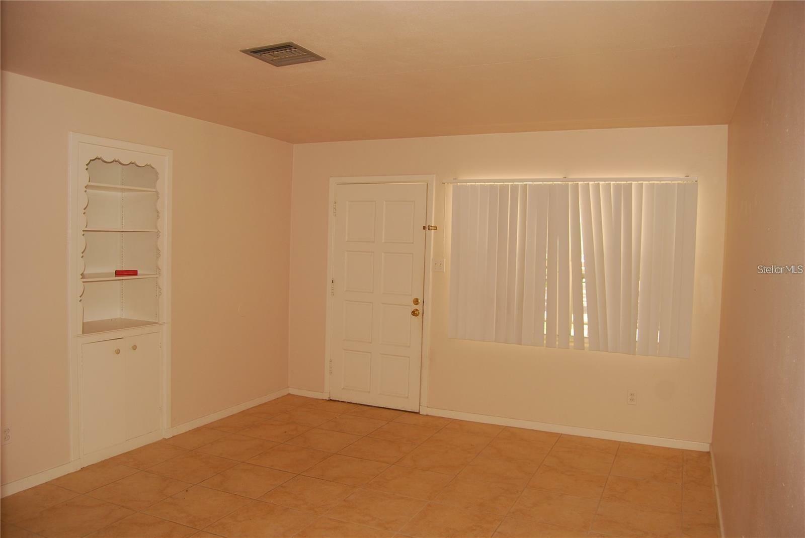 Property Photo:  410 Allamanda Drive  FL 33803 