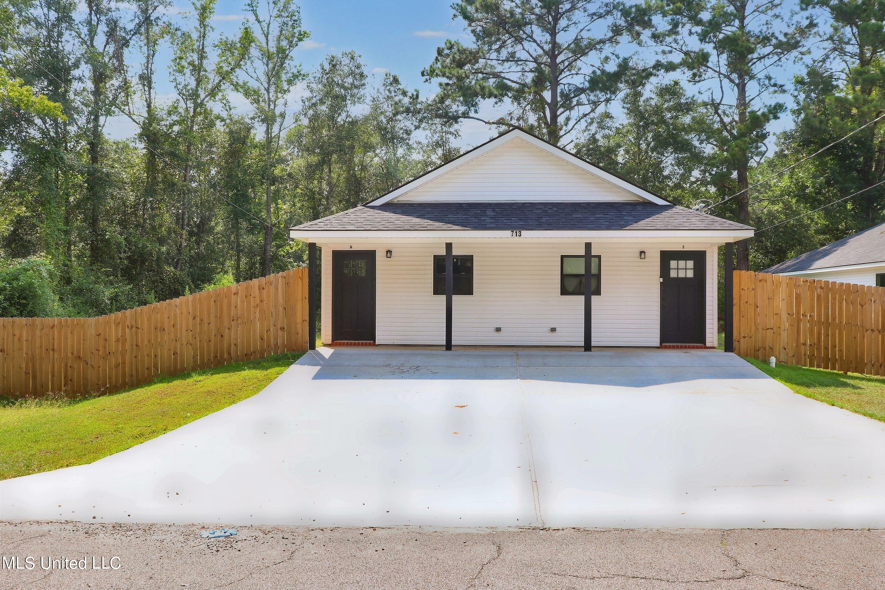 Property Photo:  715 Cypress Lane  MS 39466 