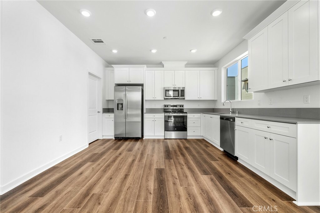 Property Photo:  9421 1/2 N Sepulveda Blvd. 2  CA 91343 