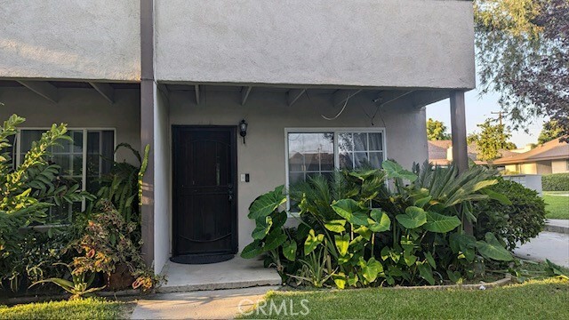 Property Photo: 521 S Lyon Street 69 CA 92701