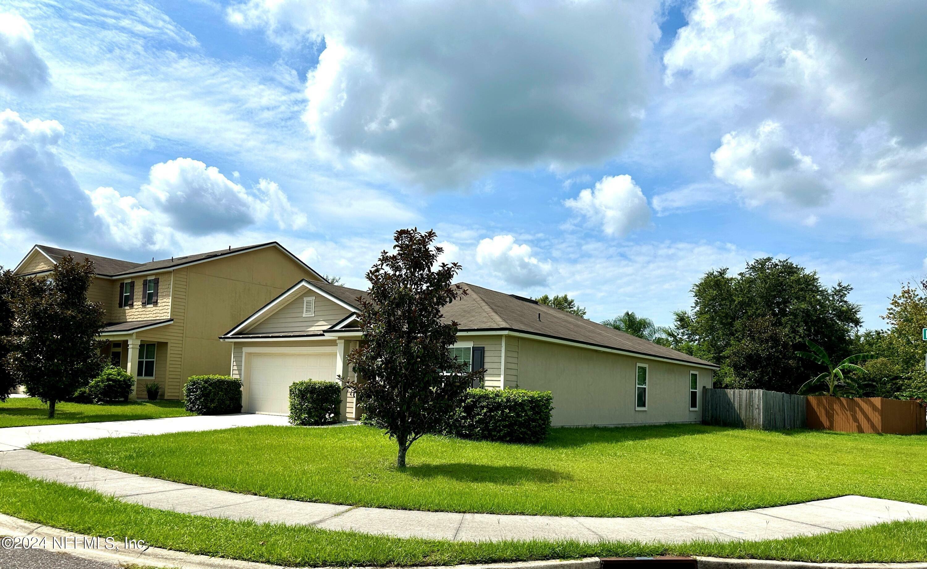 Property Photo:  3880 Falcon Crest Drive  FL 32043 