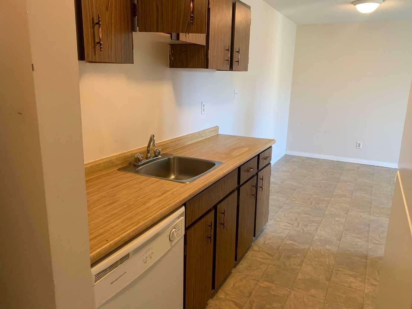 Photo de la propriété: 5611 9 Avenue 109B AB T7E 1R5