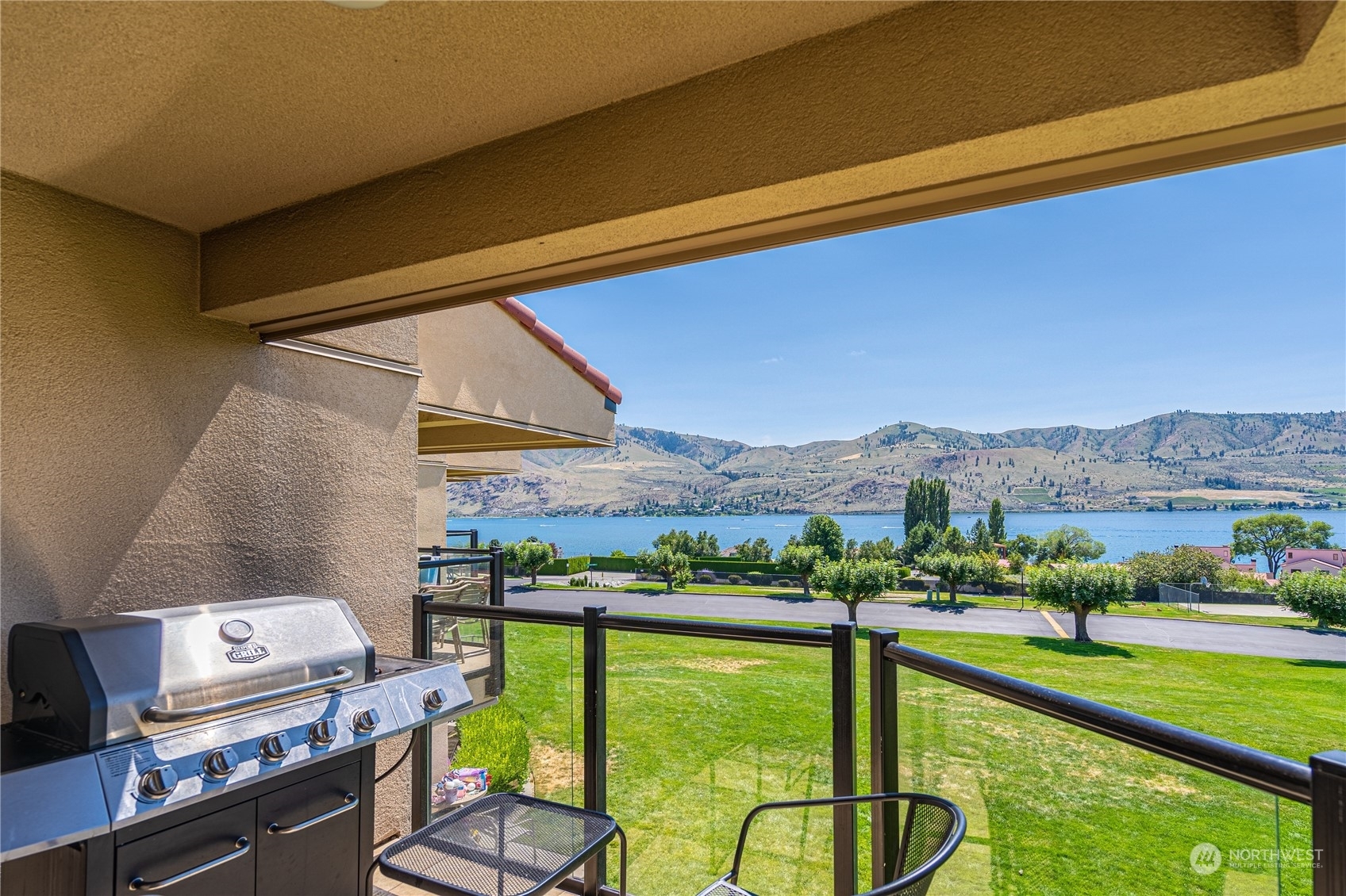 Property Photo: 100 Lake Chelan Shores Dr Bldg 16 7&8 WA 98816