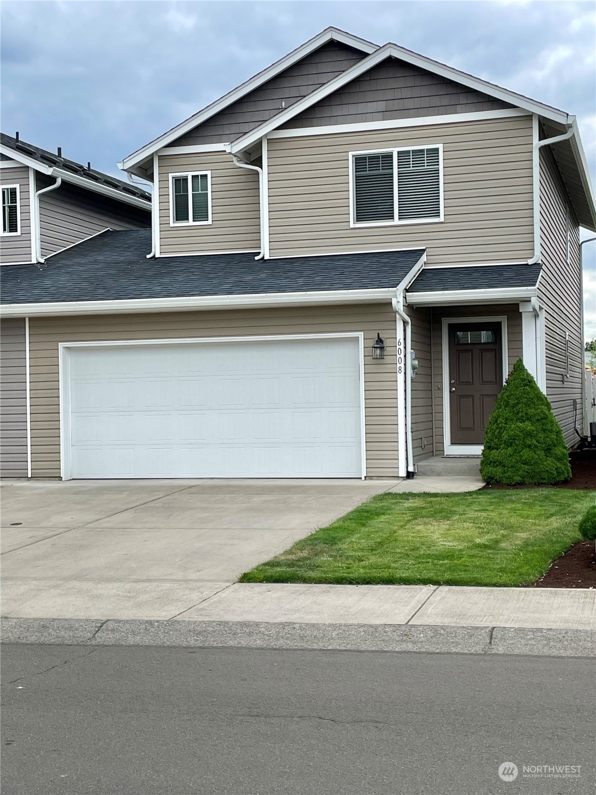 Property Photo:  6008 NE 76th Avenue  WA 98662 