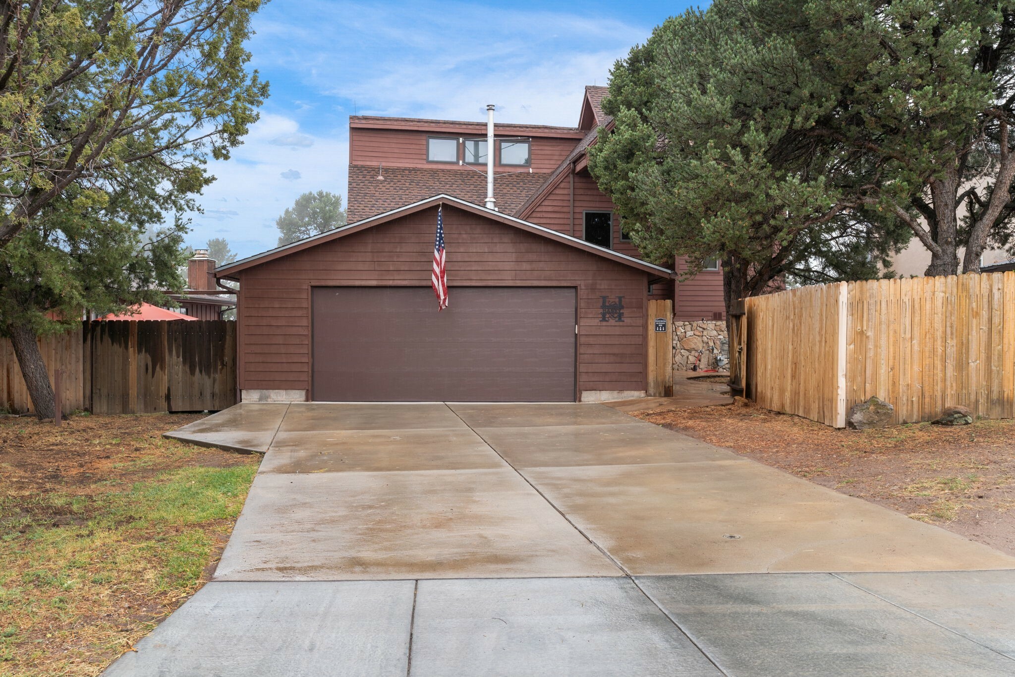 Property Photo:  961 Capulin Road  NM 87544 