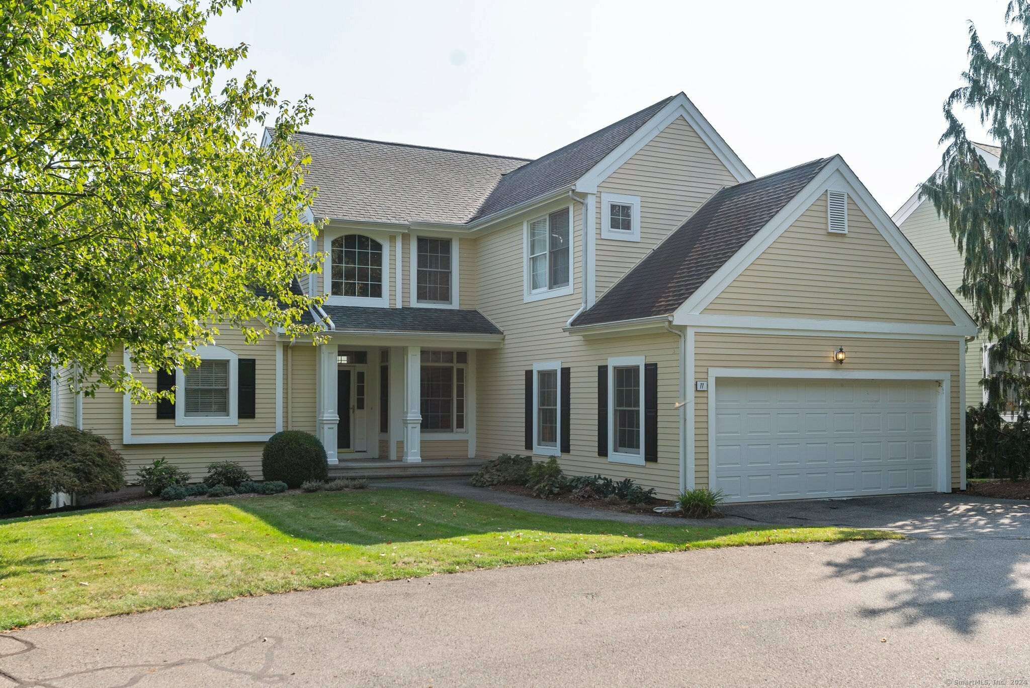 Property Photo: 11 Belhaven 11 CT 06416