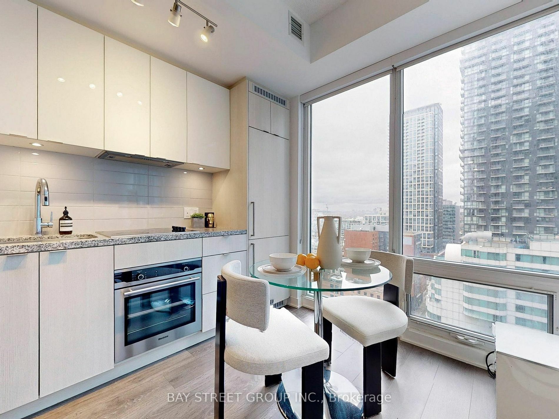 Property Photo:  115 Blue Jays Way 2311  ON M5V 0N4 