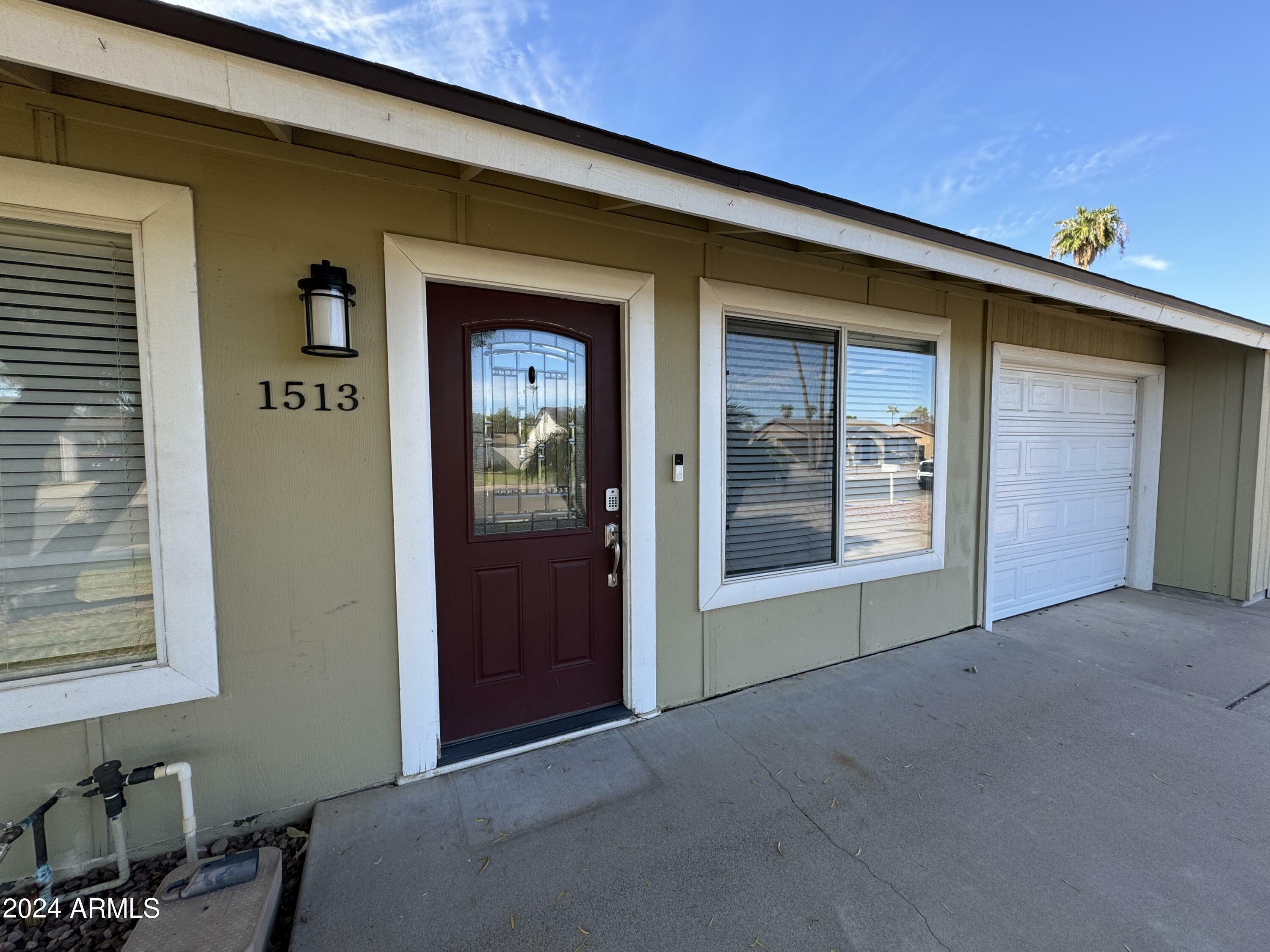 Property Photo:  1513 W Comstock Drive  AZ 85224 