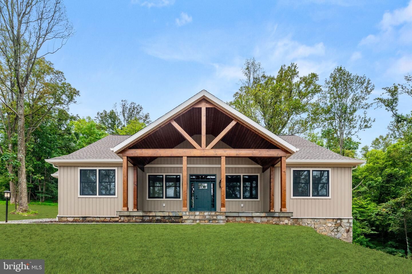Property Photo:  5281 Hillside Drive  VA 20187 