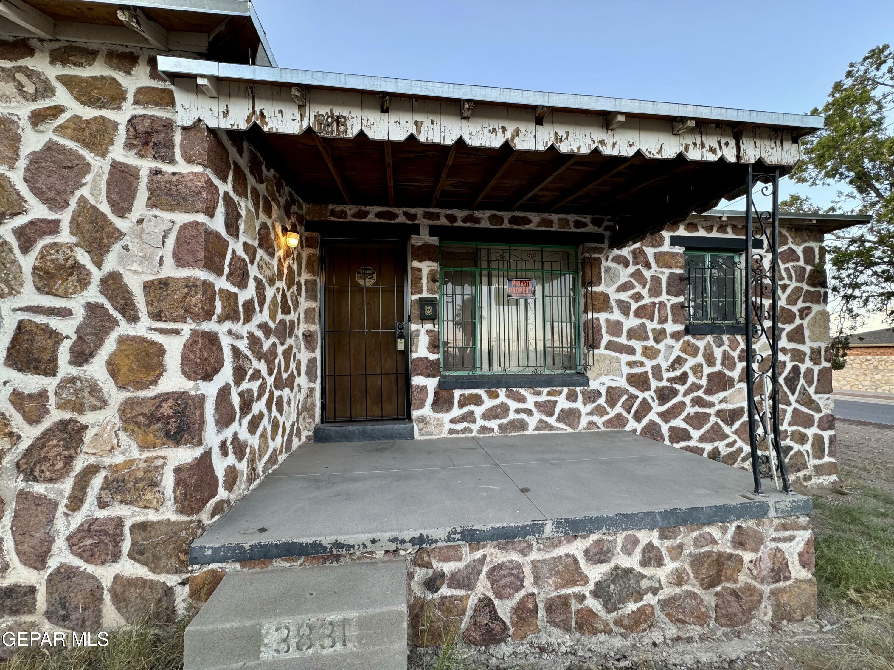 Property Photo:  3831 Van Buren Avenue  TX 79930 