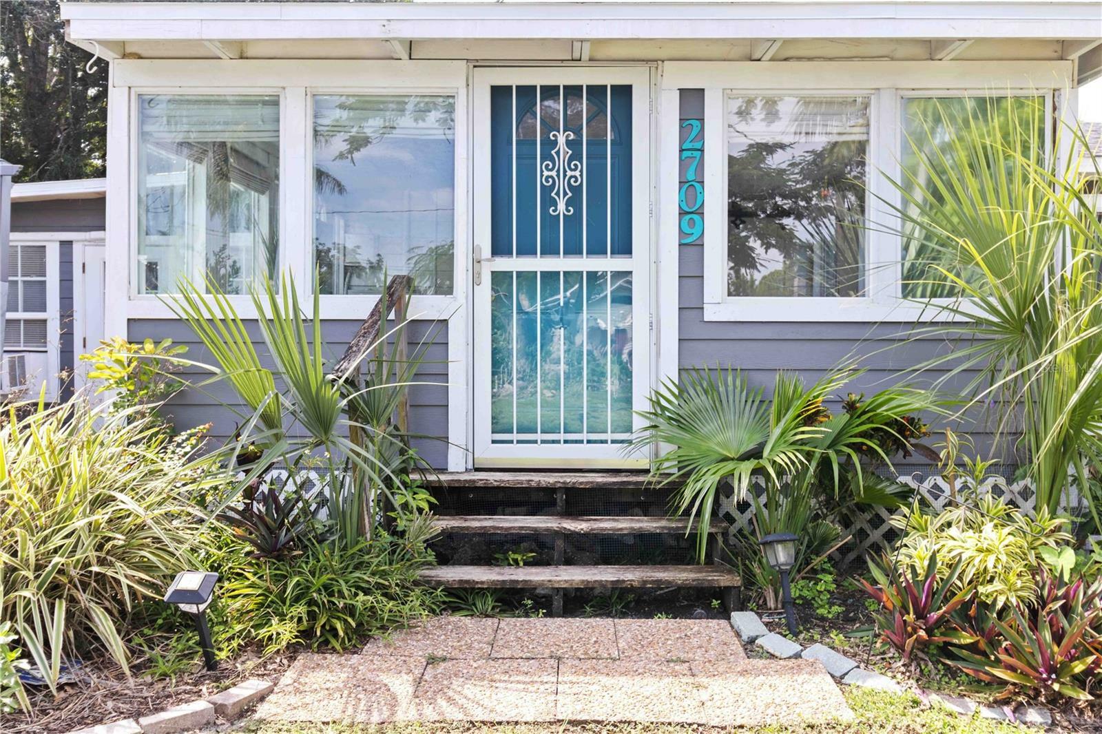 Property Photo:  2709 3rd Avenue W  FL 34205 