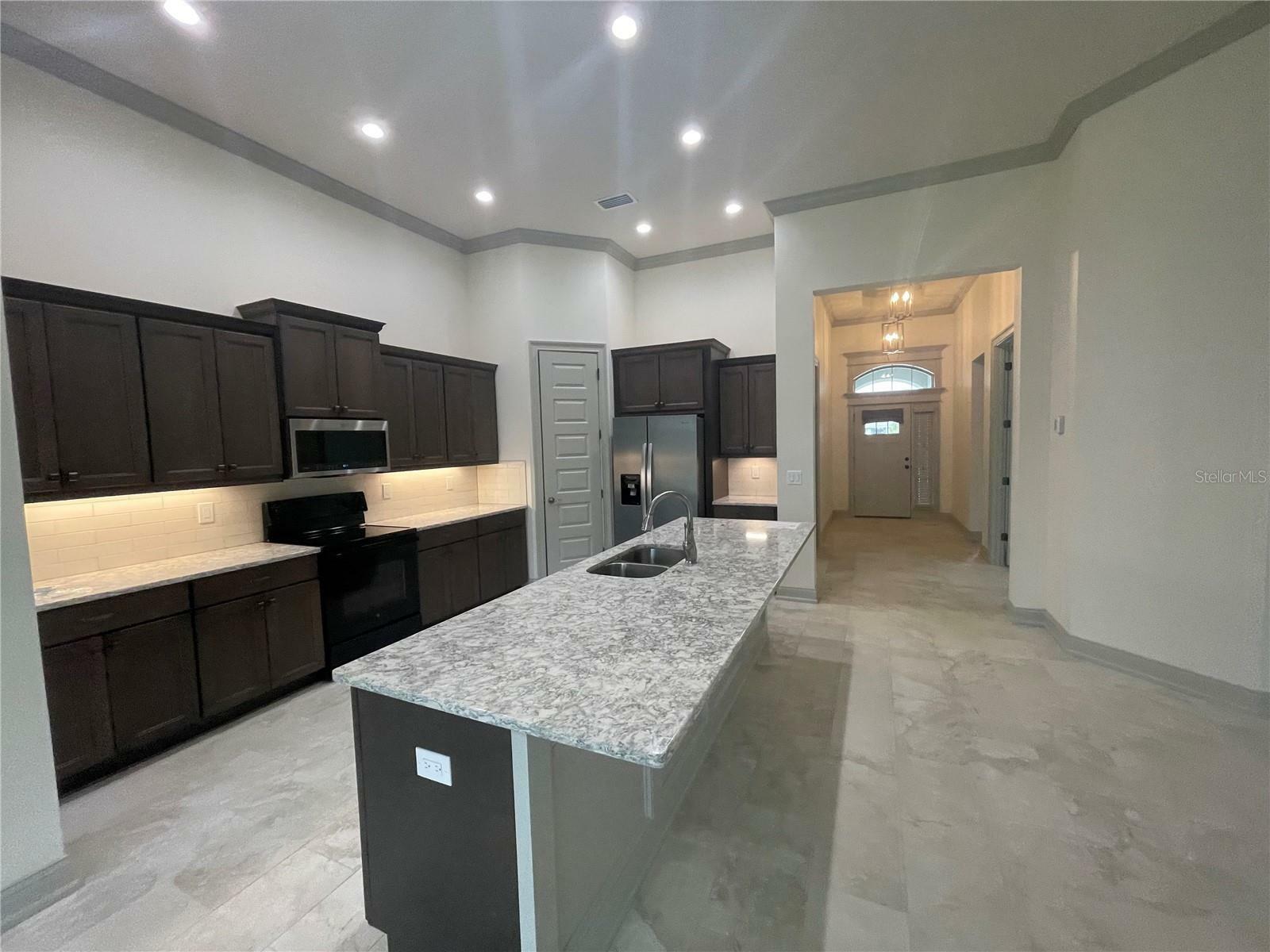 Property Photo:  7987 Lake James Boulevard  FL 33810 