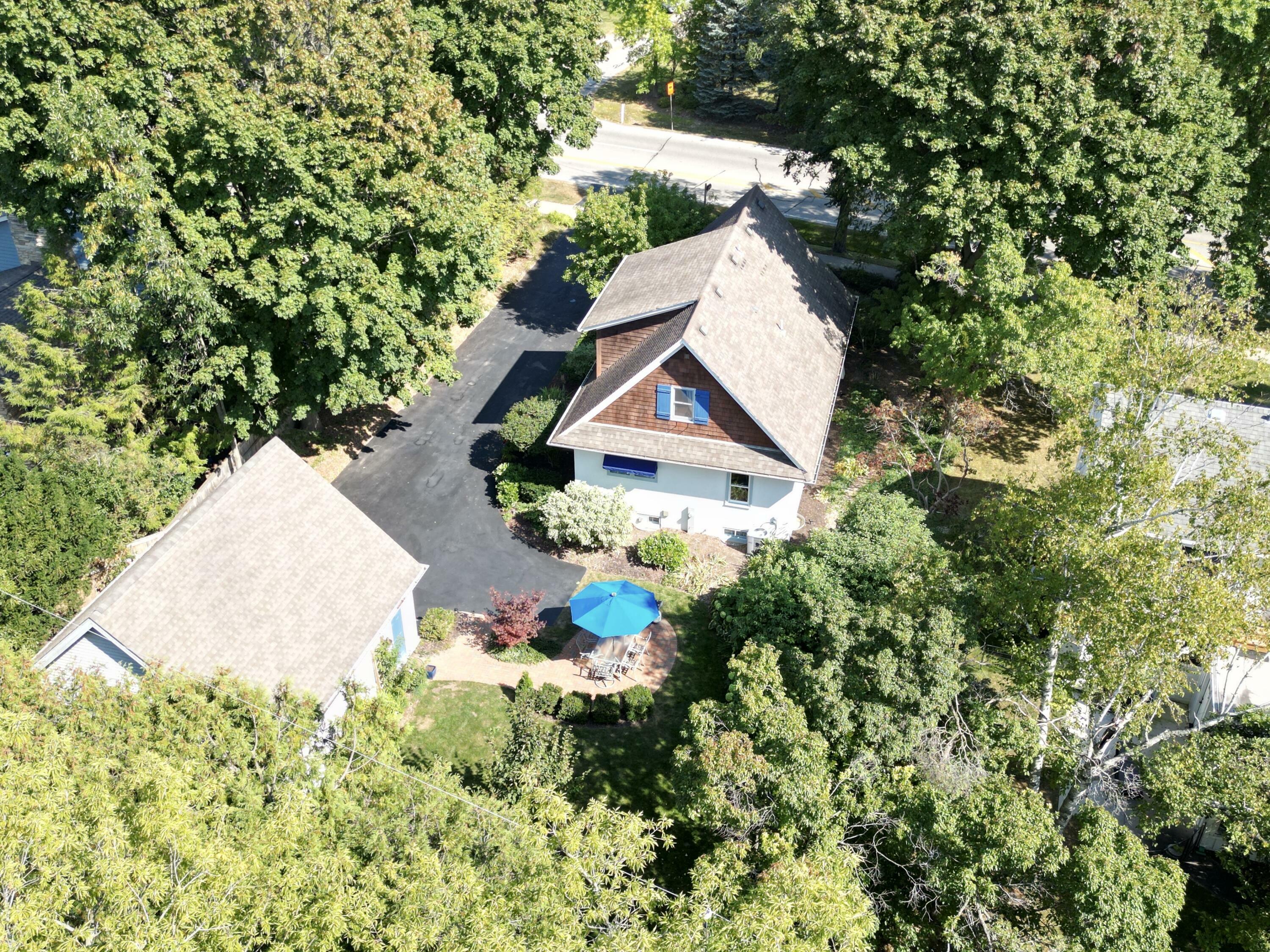 Property Photo:  7545 N Lake Dr  WI 53217 