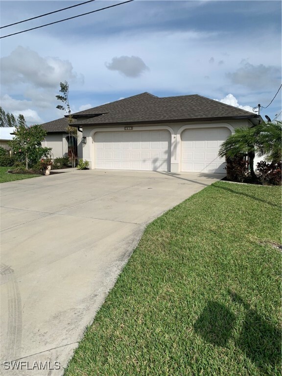 Property Photo:  3013 SW 5th Avenue  FL 33914 