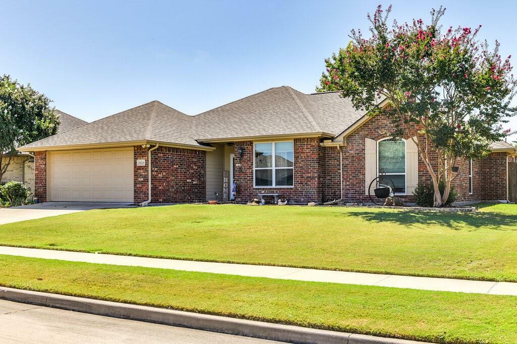 Property Photo:  6218 Cynthia Drive  TX 76065 