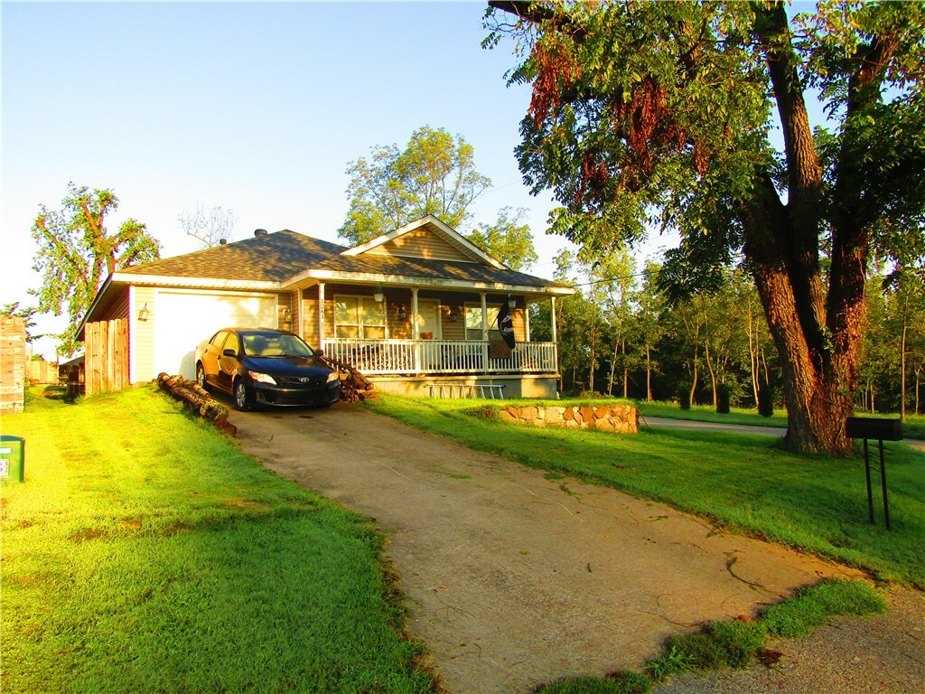 Property Photo:  1261 Fillmore Street  AR 72712 