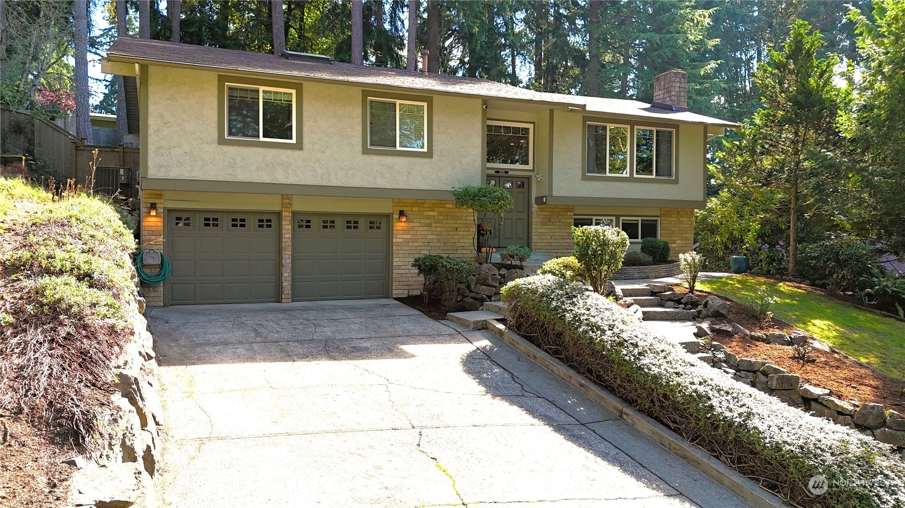 Property Photo:  17125 NE 84th St  WA 98052 