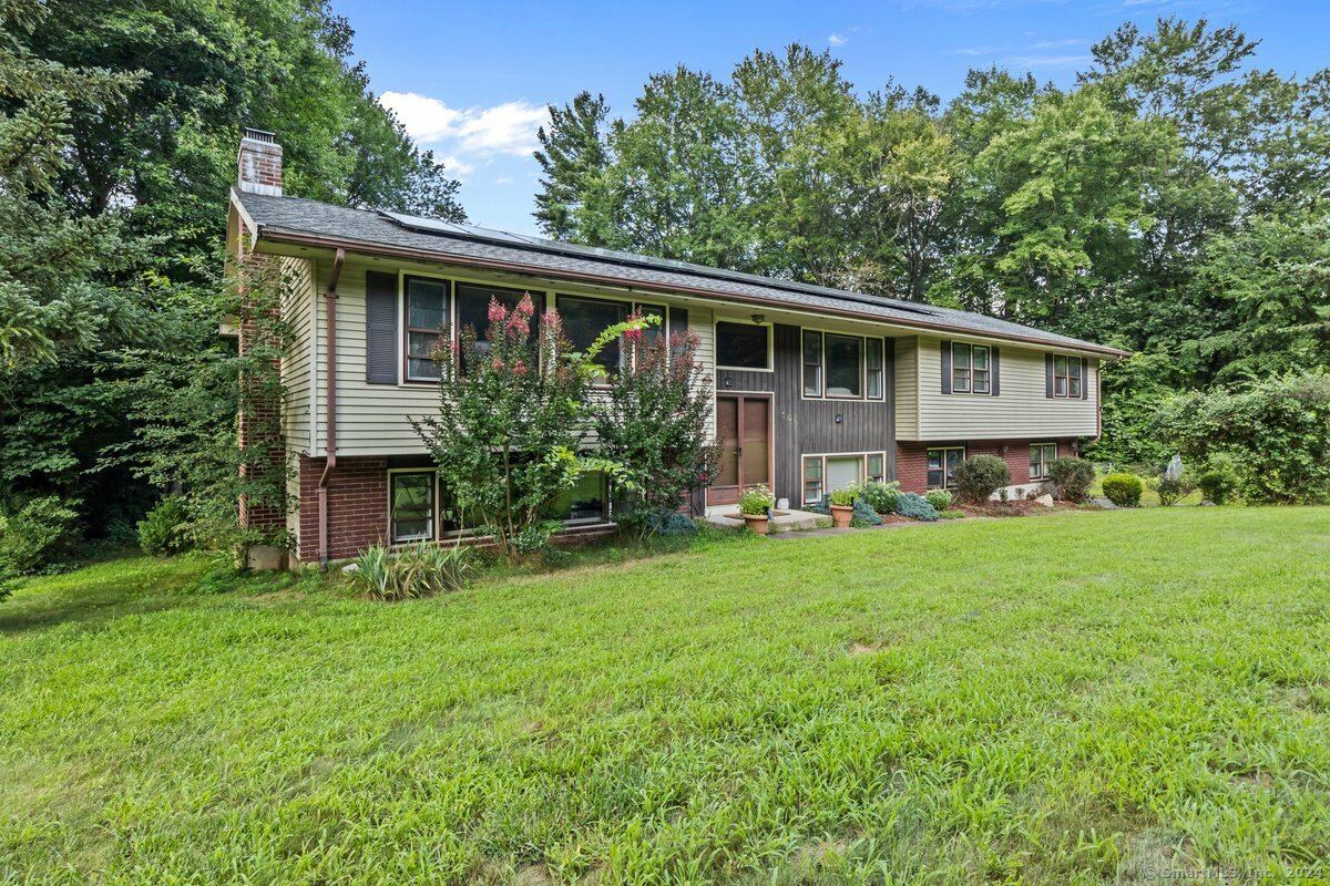 Property Photo:  108 Knollwood Road  CT 06042 