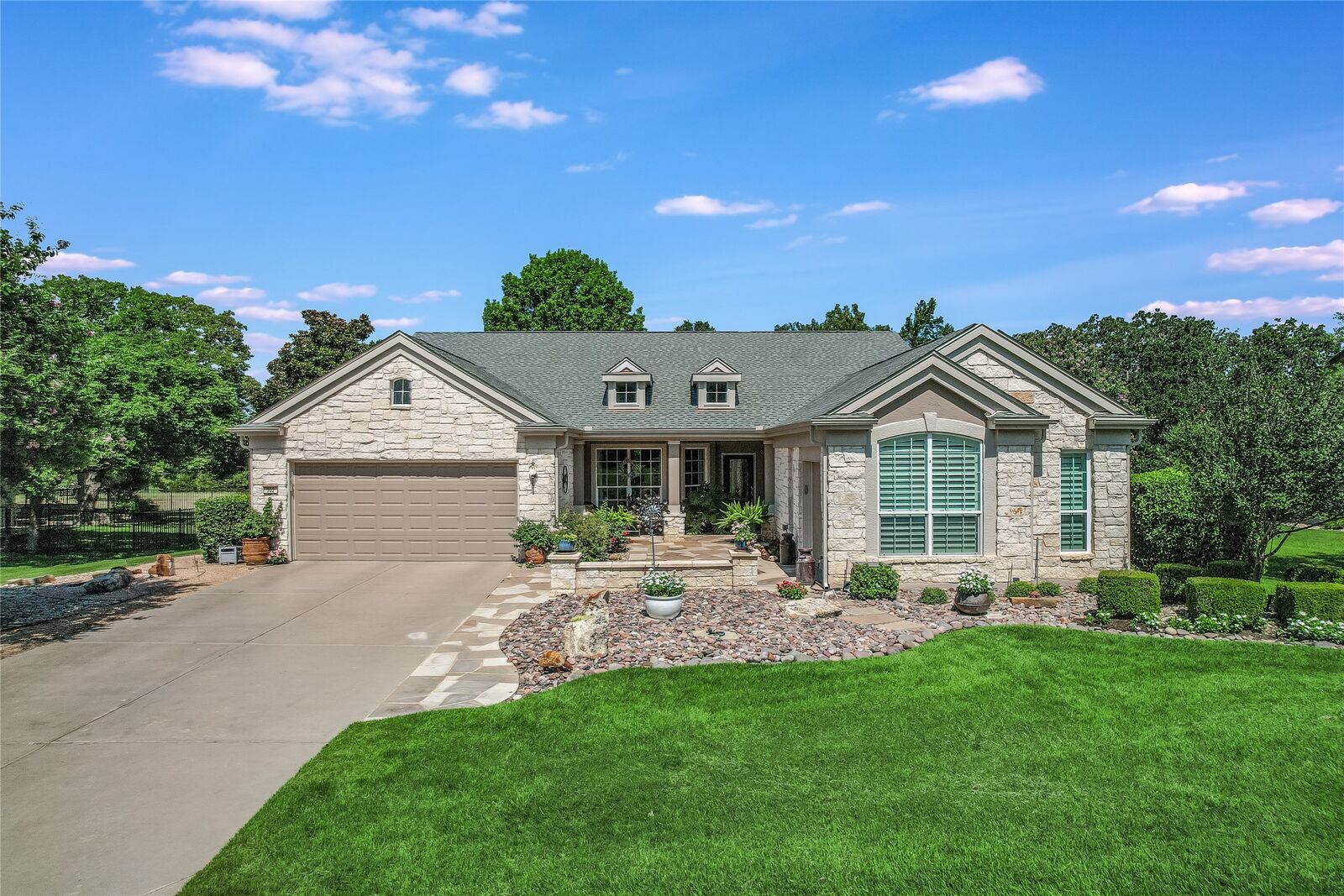 Property Photo:  302 Dawson Trail  TX 78633 