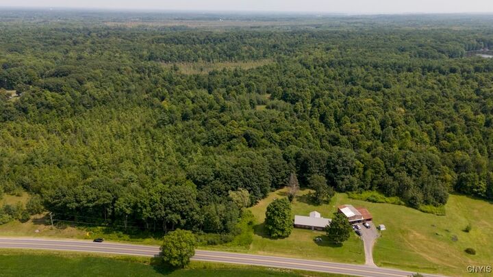 Property Photo:  00 Cr-12  NY 13132 