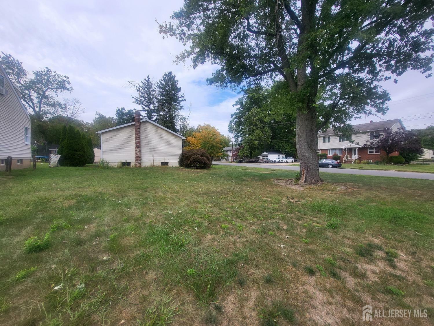 Property Photo:  170 Stevens Avenue  NJ 08831 