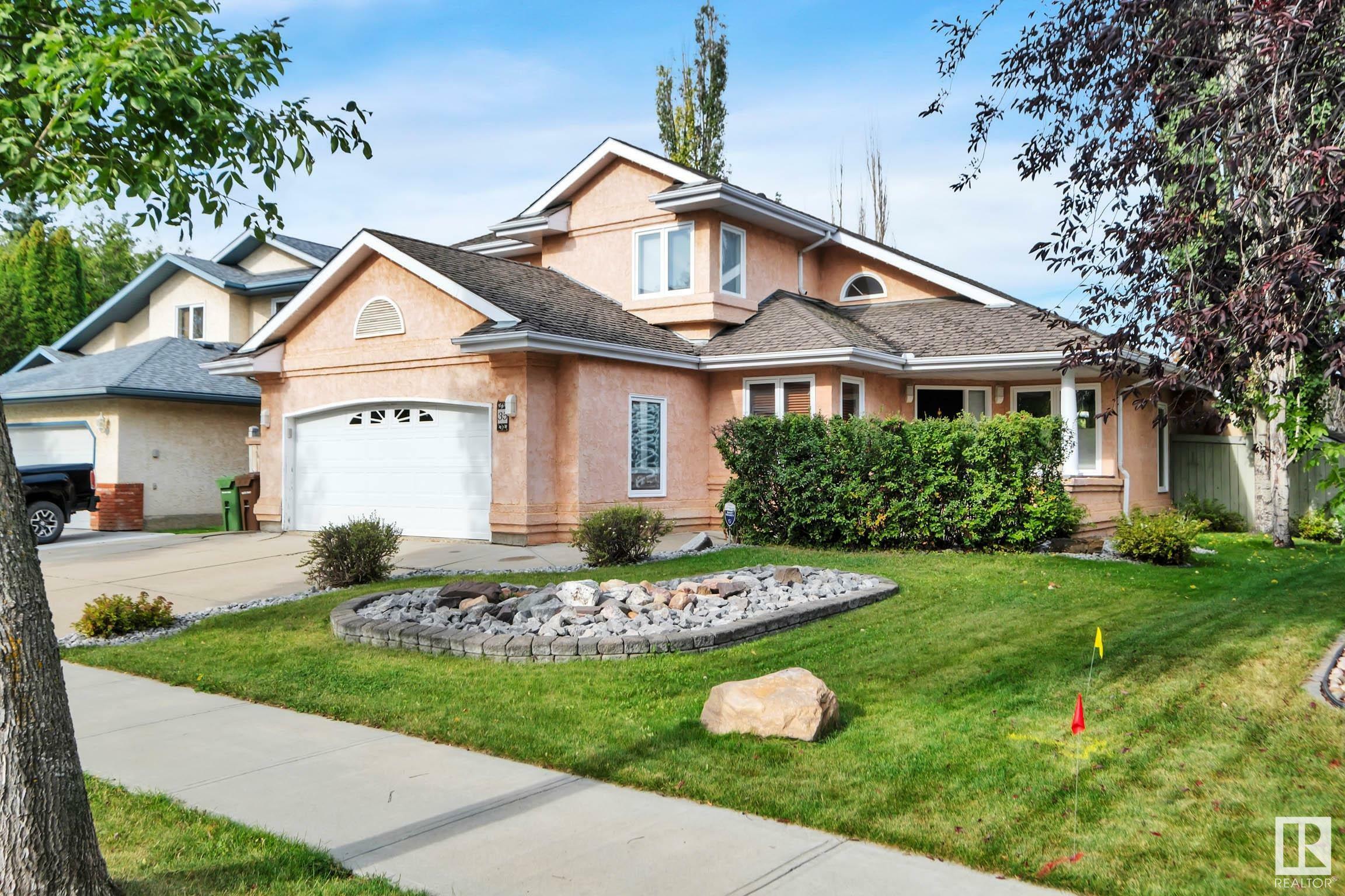 Property Photo:  35 Harwood Drive  AB T8N 5R3 