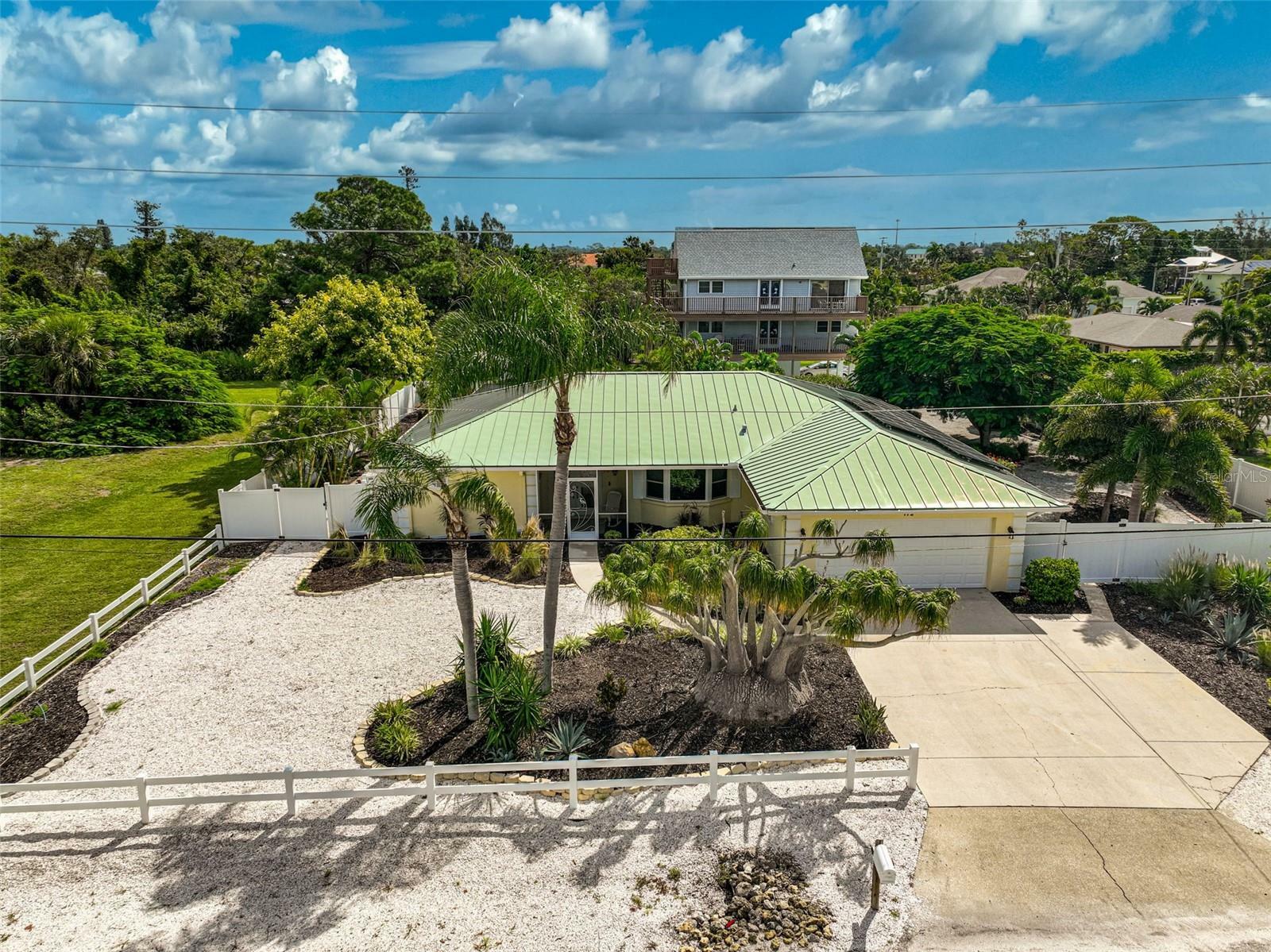 Property Photo:  112 Bayshore Road  FL 34275 