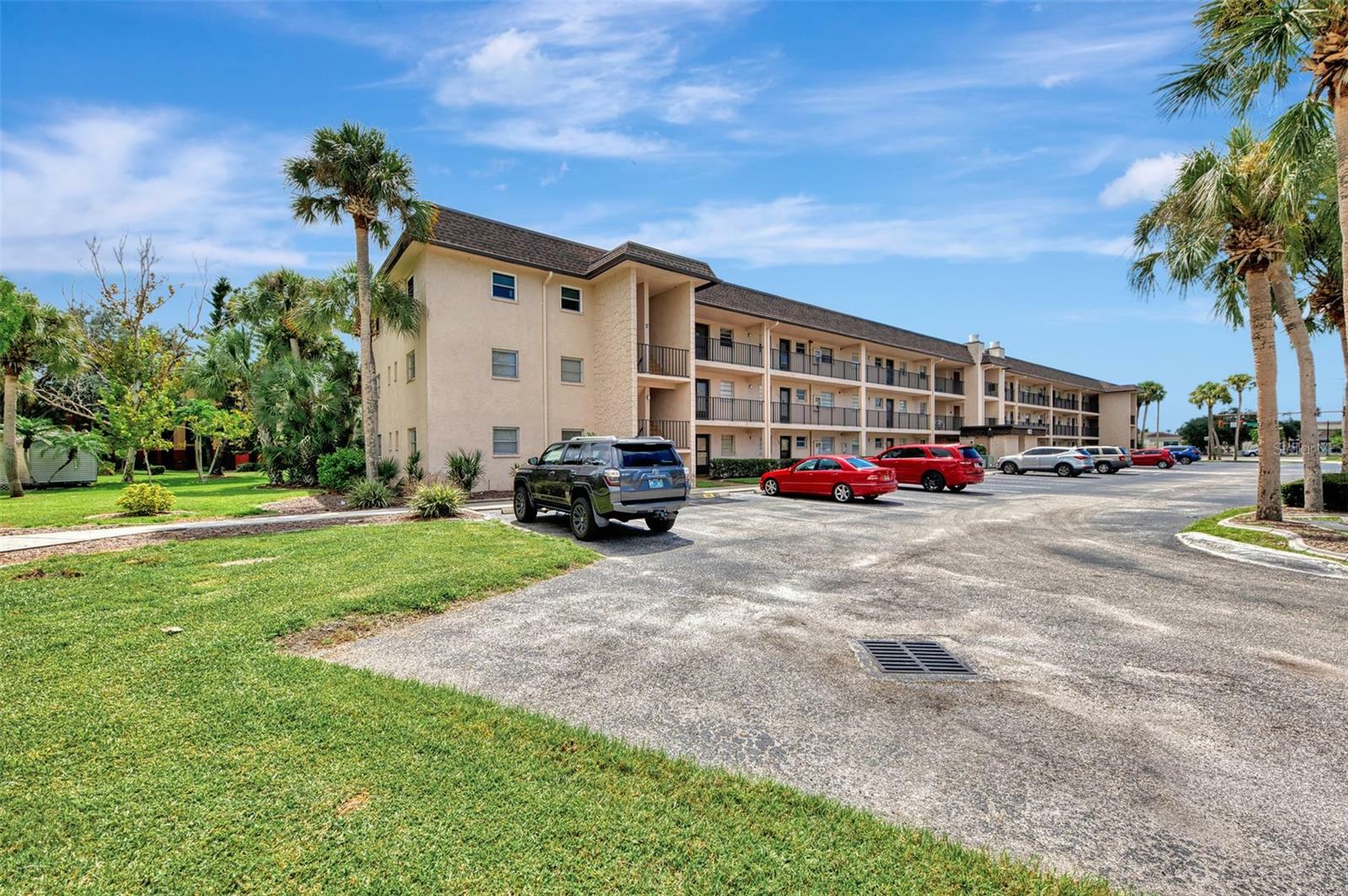 Property Photo:  102 Capri Isles Boulevard 105  FL 34292 