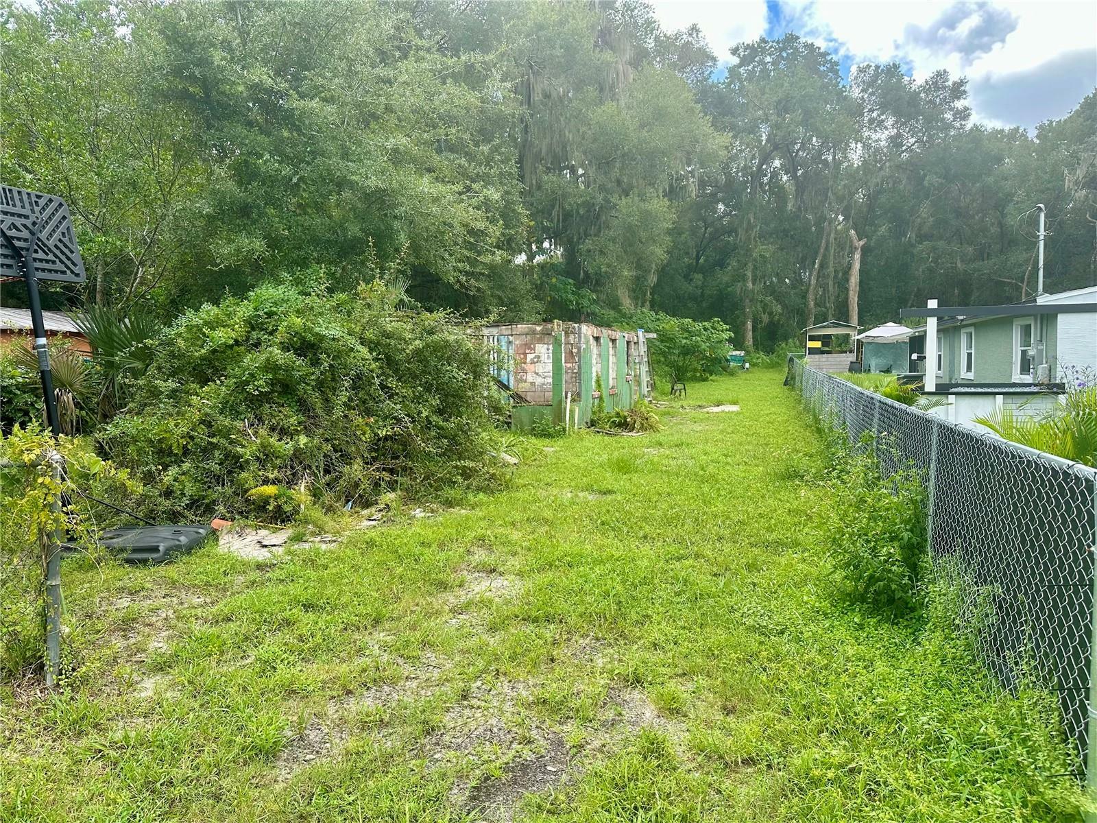 Property Photo:  638 W Ida Street  FL 32720 