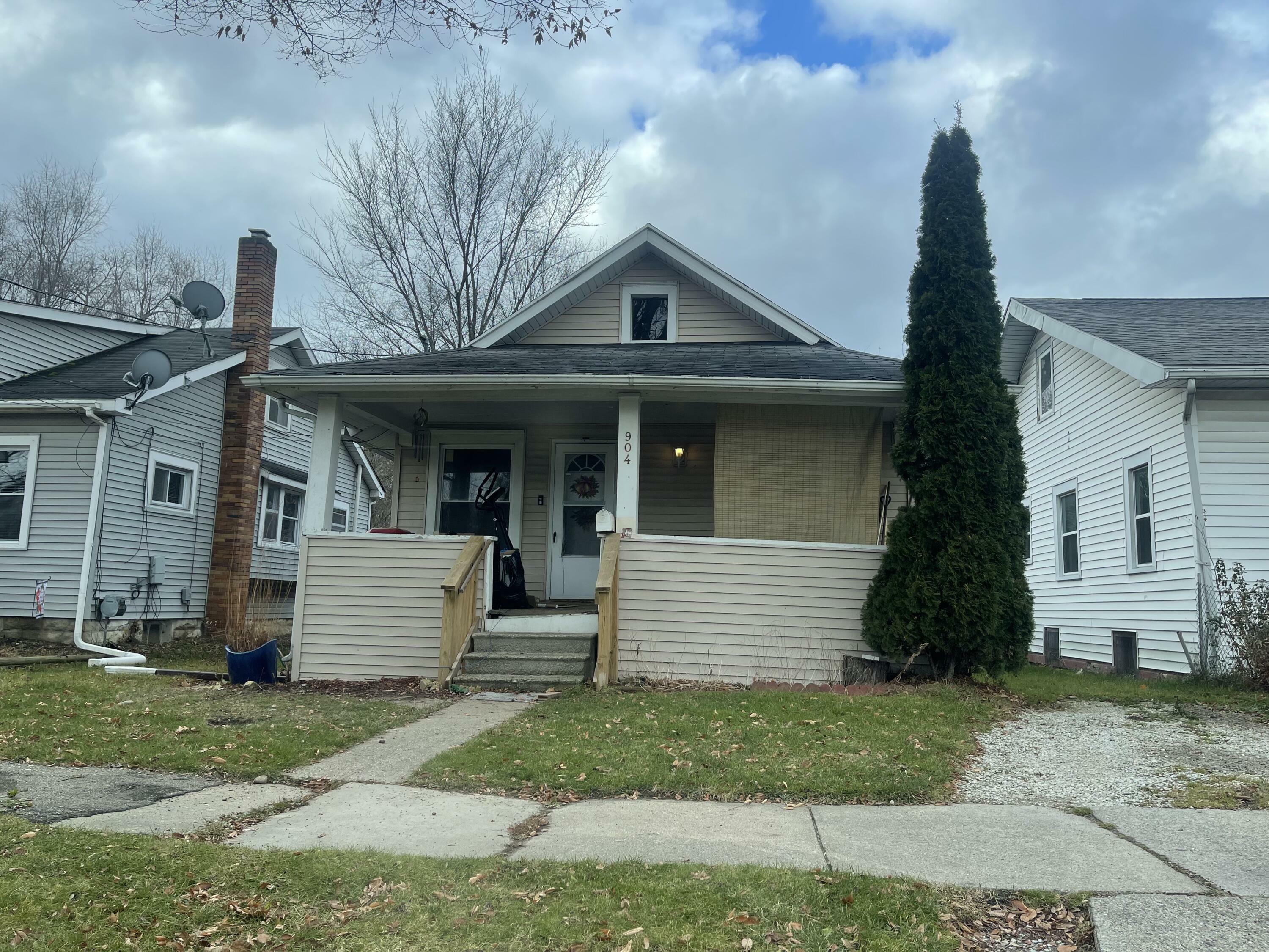 904 Riverview Avenue  Lansing MI 48915 photo