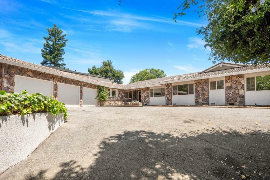 Property Photo:  1930 Dry Creek Road  CA 95124 