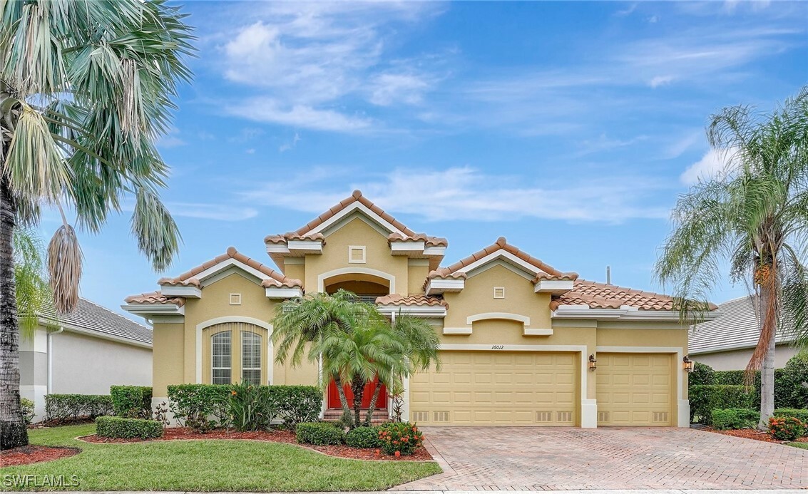 Property Photo:  16012 Thorn Wood Drive  FL 33908 